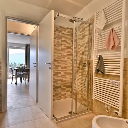 Lucia - Theater Apartament *